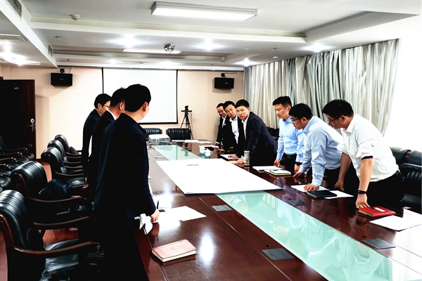 1682580356354056.jpg ͼ2£º¾Û»áÏÖ³¡_¸±±¾.jpg