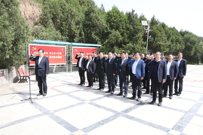 1��������ѧ������ ��һ��ǿ��������װ�����³���_����.jpg