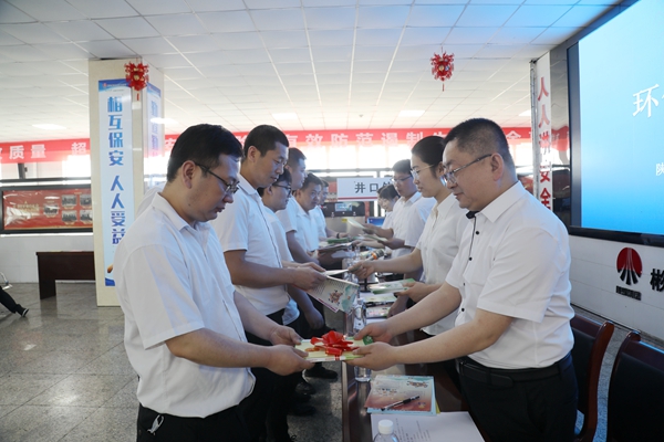 2 0A8A0428_����.jpg