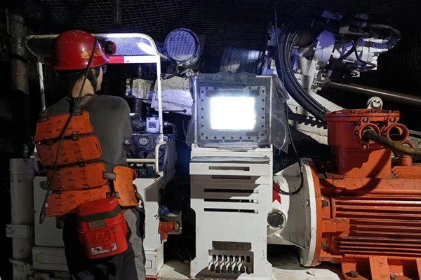 1694054171653906.jpg 施工现场.jpg