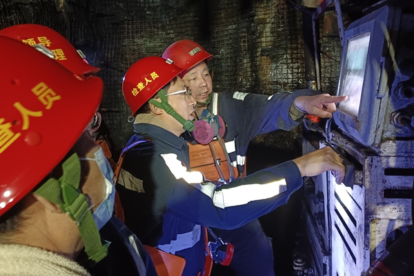 1700621609111250.jpg 贺总审查钻孔参数_副本.jpg