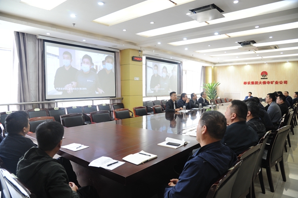 1701761574846306.jpg 警示教育_副本.jpg