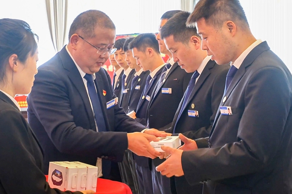 1710983683101473.jpg 3_¸±±¾.jpg