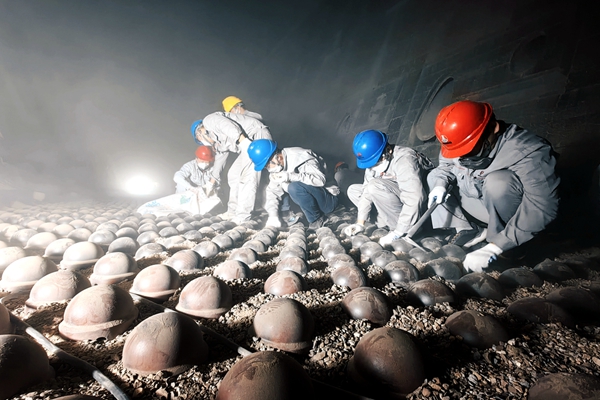 1727407745198373.jpg 2_¸±±¾.jpg