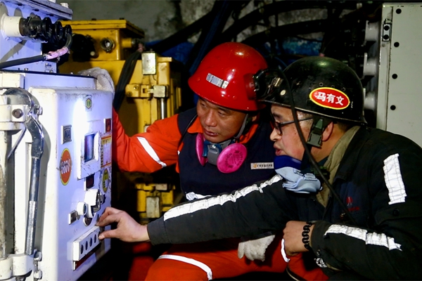 1728698335109975.jpg 2_¸±±¾.jpg