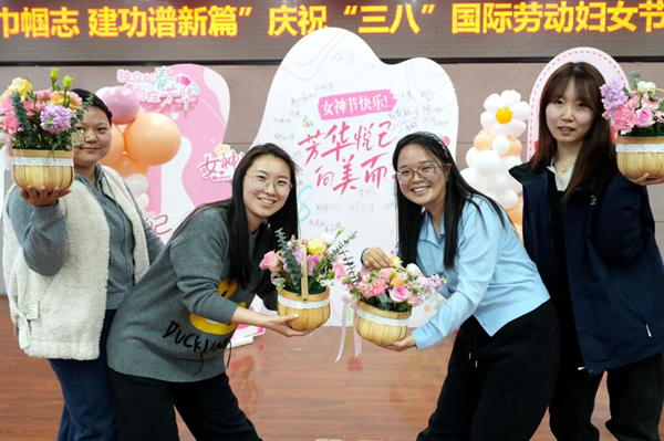 1741488998517357.png ·þÎñÖÐÐIJ廨.png