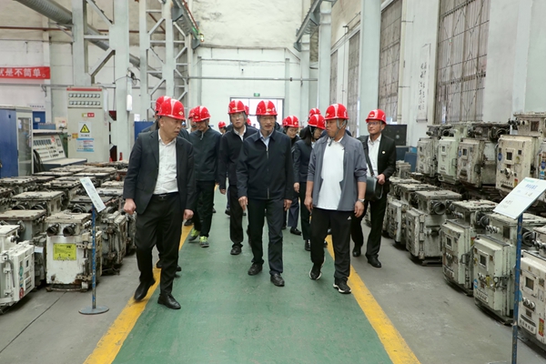 1745400186842304.jpg 1_¸±±¾.jpg