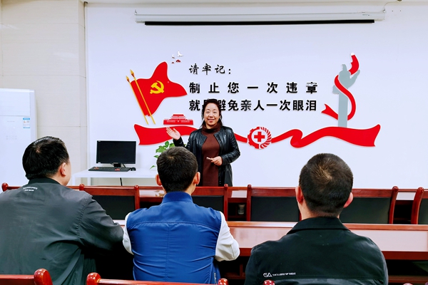 1746502660670679.jpg 3_¸±±¾.jpg