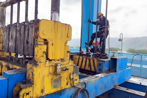 1748931271148541.jpg 094af925151fc325a4ec63700f9e67d_¸±±¾.jpg